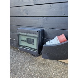 Harvia Top Steel 9 kW el-ovn monteret på bagvæg med 20 kg saunasten
