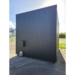 Stor udendørs sauna HYG-GE CUBE L340 cm med Harvia Spirit el-ovn