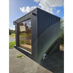 Stor udendørs sauna HYG-GE CUBE L340 cm med Harvia Spirit el-ovn